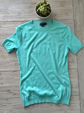 Holt Renfrew 100% Cashmere Sweater Mint Green Short Sleeve Lightweight S